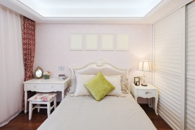 Modern yatak odasının içi