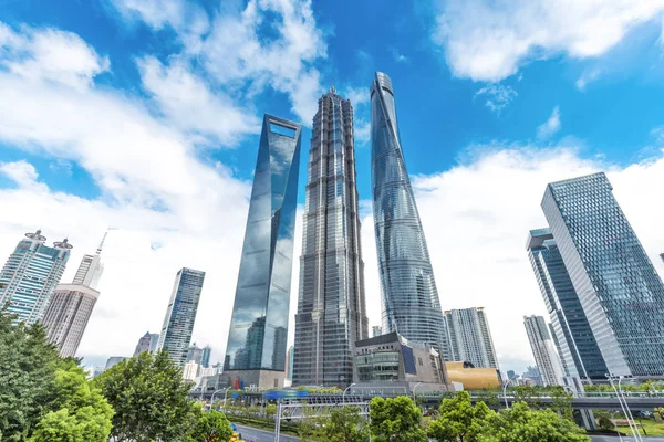 gündoğumu, Şangay'daki modern ofis binaları