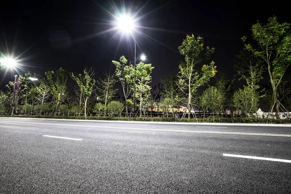 Empty asphalt road — Stock Photo, Image