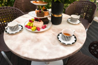 Tablo iç modern balkon