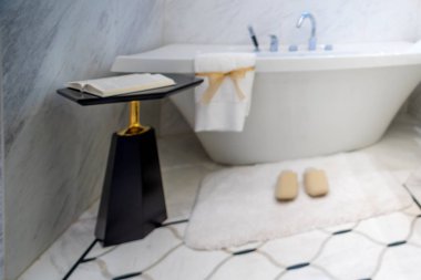 Modern banyo iç mimarisi