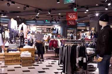 moda giyim alışveriş merkezi