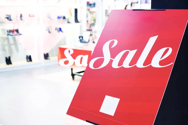 Sign of sale in shopping mall — Stock Photo, Image