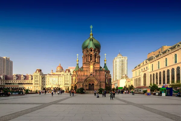 Berühmte harbin sophia kathedrale vom platz — Stockfoto