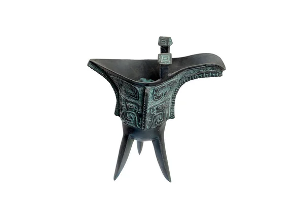Isolerade antika brons cup — Stockfoto