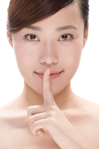 Gesichtsbehandlung Make-up der asiatischen schönen Frau — Stockfoto