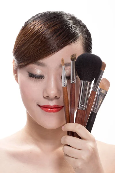 Gesichtsbehandlung Make-up der asiatischen schönen Frau — Stockfoto