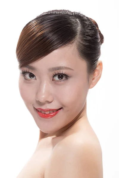 Gesichtsbehandlung Make-up der asiatischen schönen Frau — Stockfoto