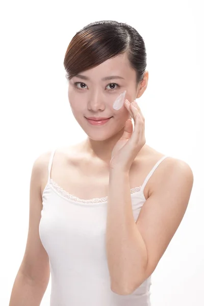 Gesichtsbehandlung Make-up der asiatischen schönen Frau — Stockfoto