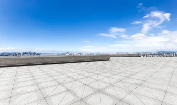 Paisaje urbano y horizonte de Hangzhou desde el suelo vacío — Foto de Stock