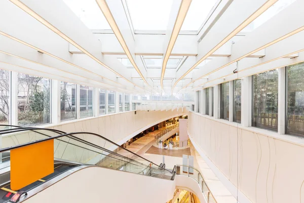 Interior of mall with escolator — Stock Photo, Image