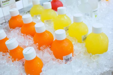 buz şişe içki süpermarket