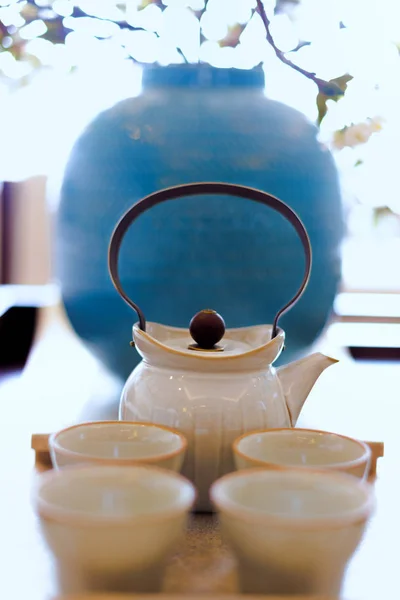 日式茶具桌上 — 图库照片