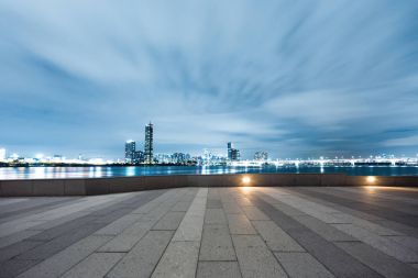 cityscape ve manzarası ile boş tuğla zemin