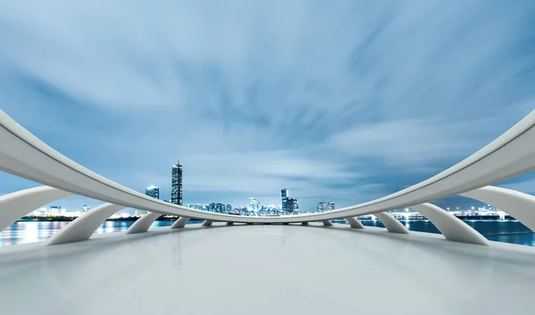 Pavimento in mattoni vuoti con paesaggio urbano e skyline — Foto Stock