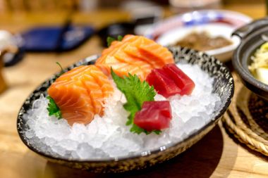 Lezzetli Çin yemeği masada