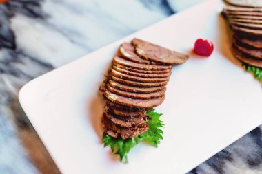 Lezzetli Çin yemeği masada