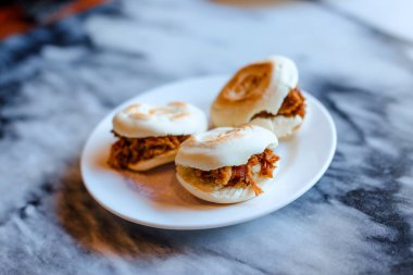 Lezzetli Çin yemeği masada