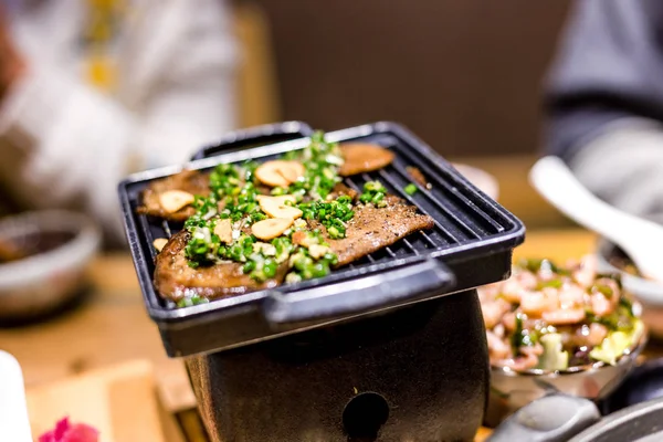 Heerlijk Chinees eten op tafel — Stockfoto