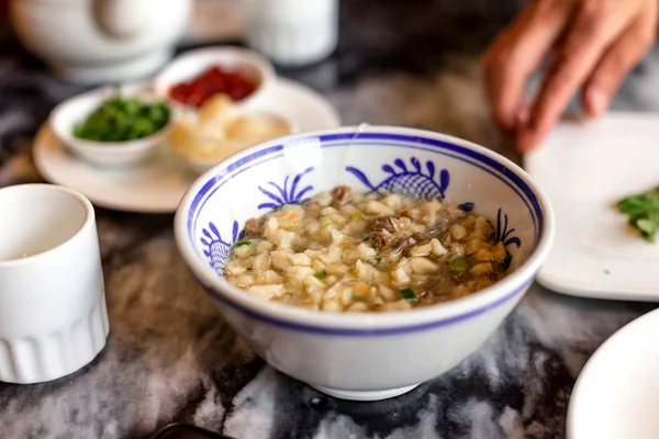 Vynikající čínský jídlo na stole — Stock fotografie