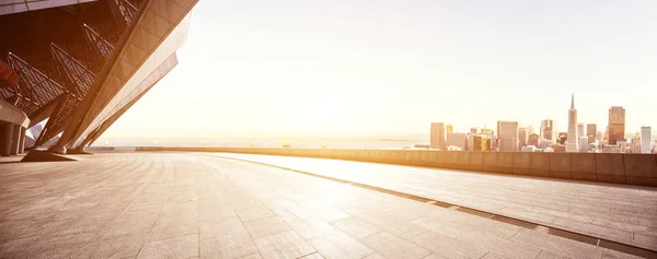 Piso com paisagem urbana e horizonte de São Francisco — Fotografia de Stock