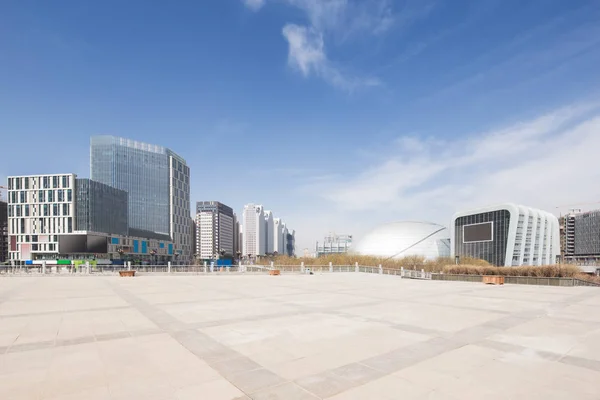 Empty floor with modern cityscape and skyline — Stock Photo, Image