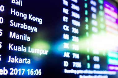 ekran alanında Havaalanı uçuş bilgileri