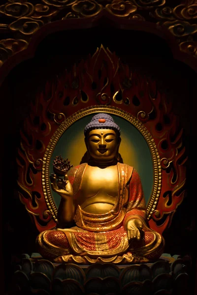 Статуї Будди в храмі — стокове фото