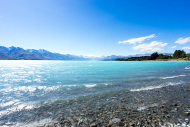 Mavi gökyüzü mavi denizlerde