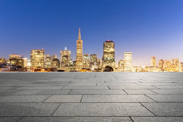 Empty floor with buildings in modern city — Stock Photo, Image