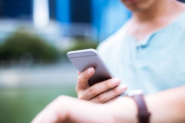 Hareket eden telefon ile smartwatch