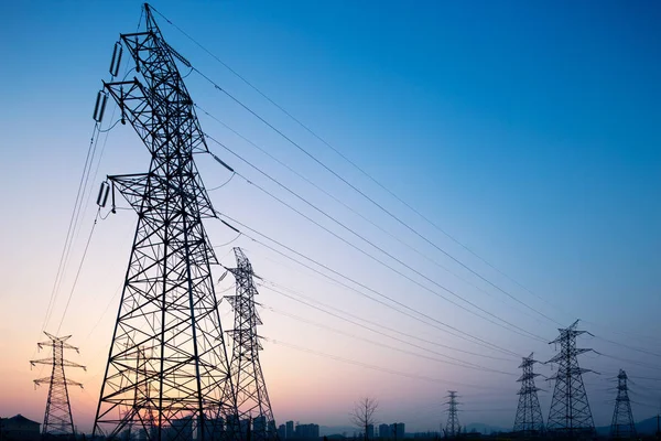 Çelik güç kuleleri