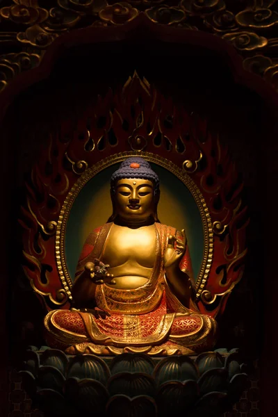 Boeddhabeelden in tempel — Stockfoto