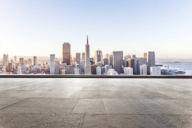 San Francisco boş tuğla yerden Cityscape gündoğumu