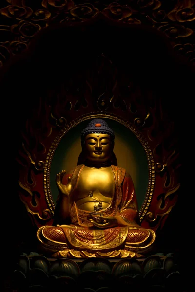 Zlatá Socha Buddhy Chrámu — Stock fotografie
