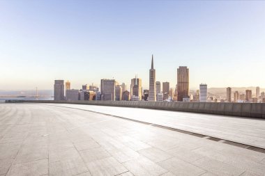 San Francisco cityscape gündoğumu, boş tuğla zemin