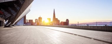 San Francisco cityscape gündoğumu, boş tuğla zemin