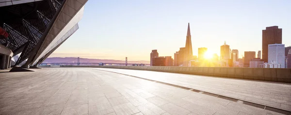 Leerer Ziegelboden Mit Stadtbild Von San Francisco Bei Sonnenaufgang — Stockfoto