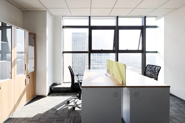 近代的なオフィスのインテリア — ストック写真