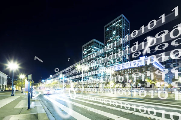 Intelligens trafik på väg på natten — Stockfoto
