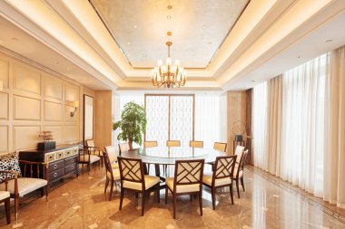 Modern yemek odasının içi.