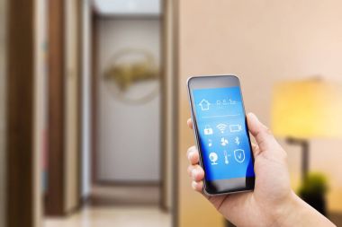 hareket eden telefon içinde modern yatak odası