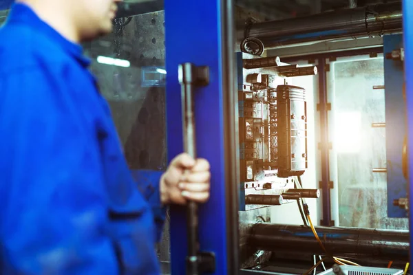 Digitale bediening machine in fabriek — Stockfoto