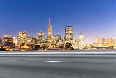 asfalt yol ile cityscape modern şehir