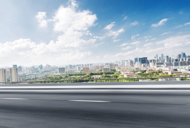 asfalt yol ile cityscape modern şehir