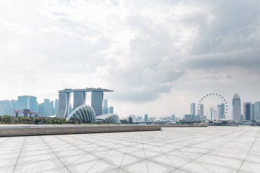 boş mermer zemin ile cityscape 