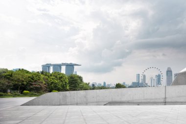 boş mermer zemin ile cityscape 