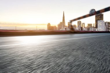 asfalt yol ile cityscape modern şehir