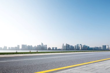 asfalt yol ile cityscape modern şehir