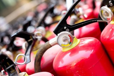 Yangın söndürücüler yakın çekim